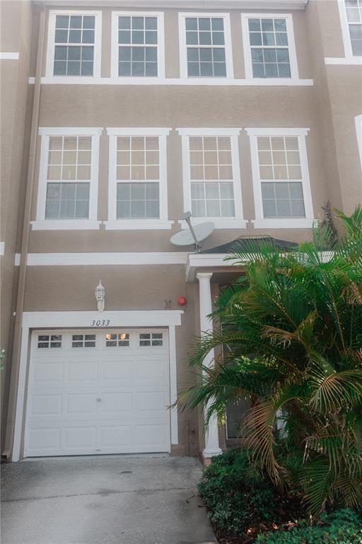 Building Photo - 3033 Pointeview Dr