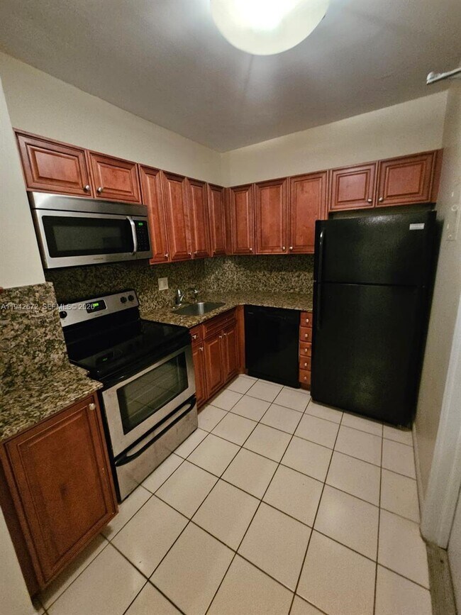 Photo - 2424 SE 17th St Unit 210B