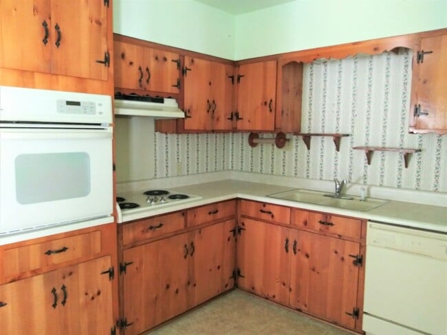 Photo - ~~~~~ Quaint Retro 70s Charm! ~~~~~