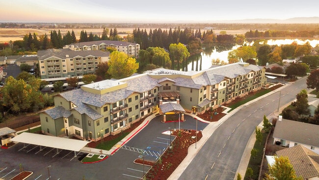 The Terraces - Senior 62+ - The Terraces - Senior 62+ Apartamentos