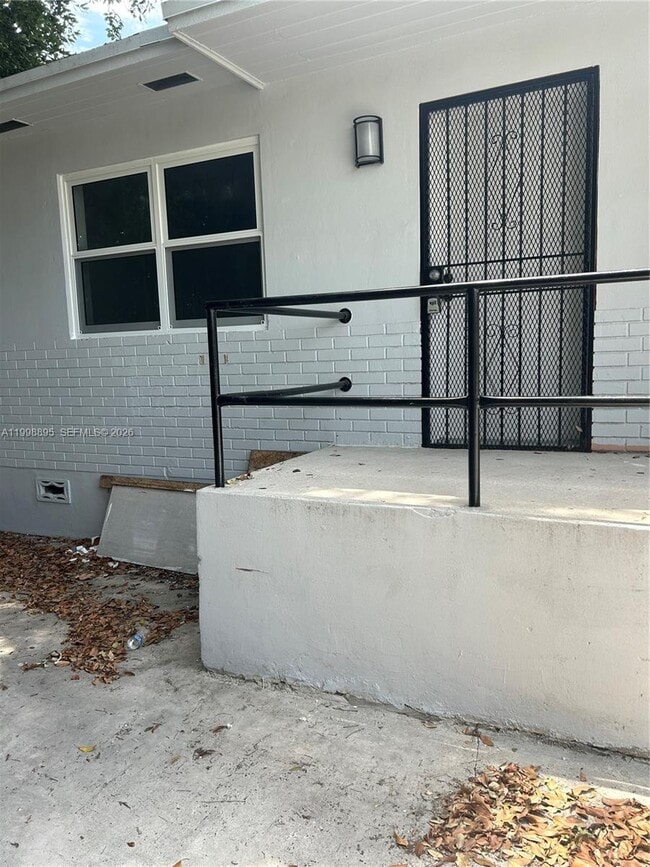 Building Photo - 13425 NW 31st Ave Unit 2