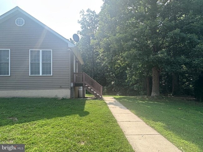 Photo - 46658 Breannes Ln House