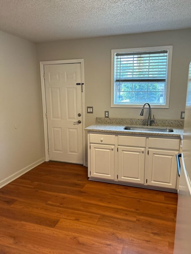 Photo - 3625 Hickory St Unit B