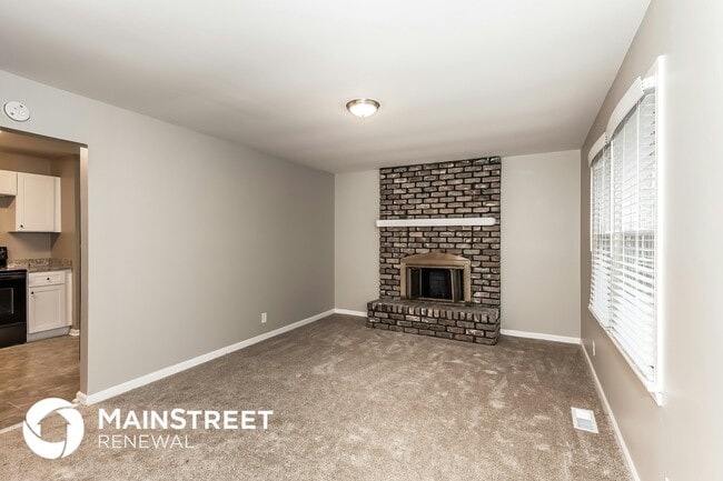 Photo - 1717 Bobolink Ln NE