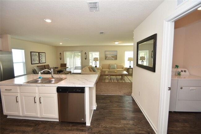 Photo - 27 Grand Par Ct