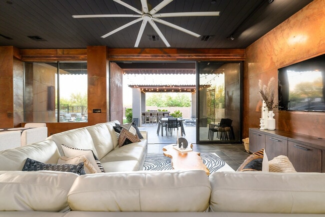 Photo - 31500 N 49th Way Unidad ID1255443P