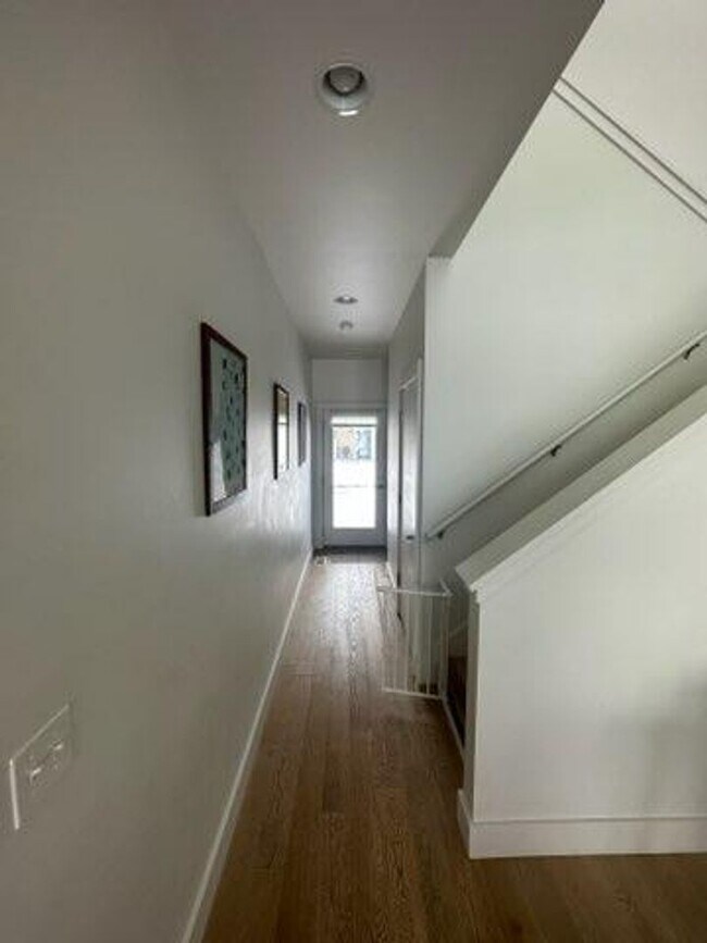 Photo - Stunning West End Three Bedroom with Moder...