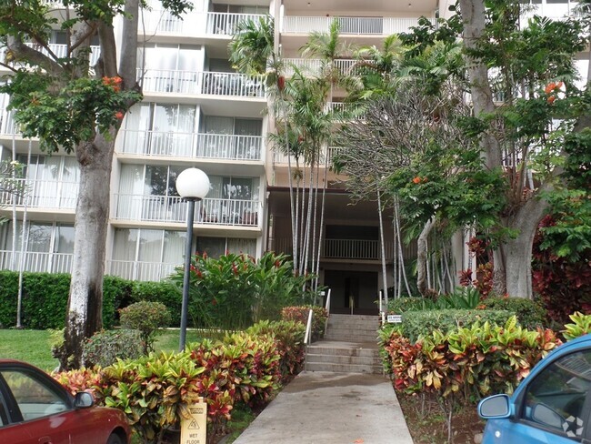 Building Photo - Makaha Valley Towers Rental