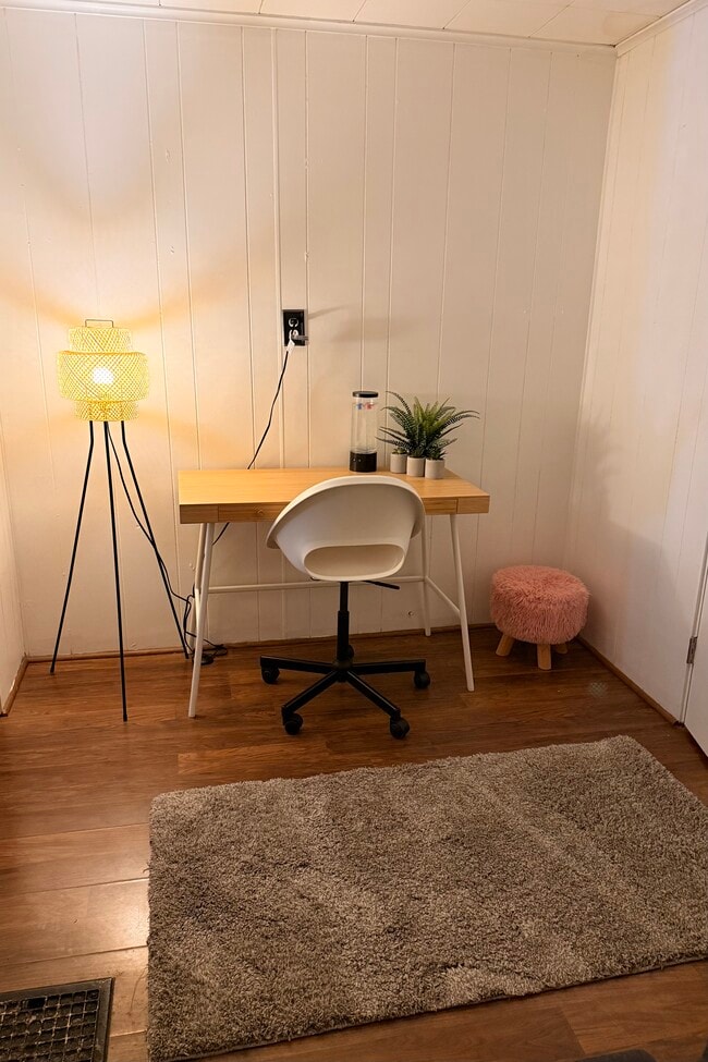 Photo - 1924 Macklind Ave