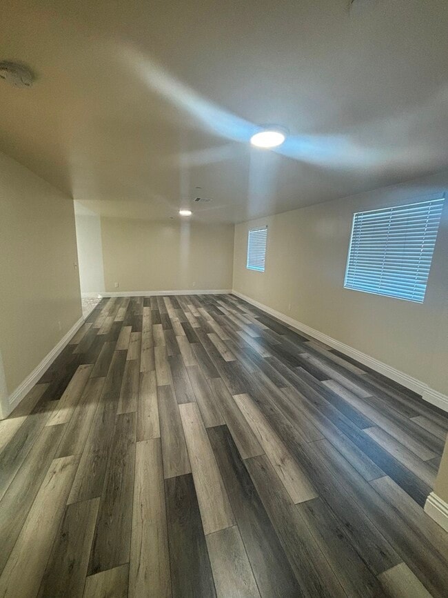 Building Photo - 1229 W Gage Ave