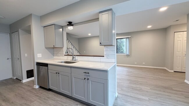 Photo - 721 Sunfish Point