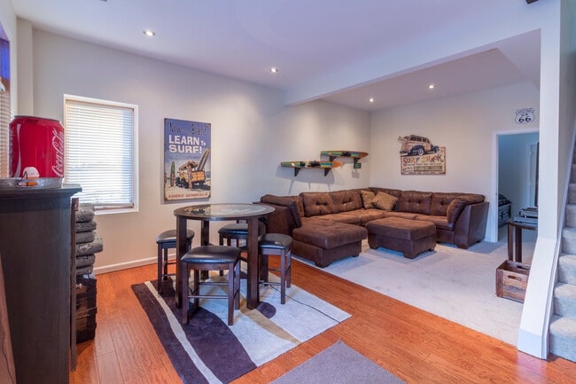 Photo - 16 Sisson St