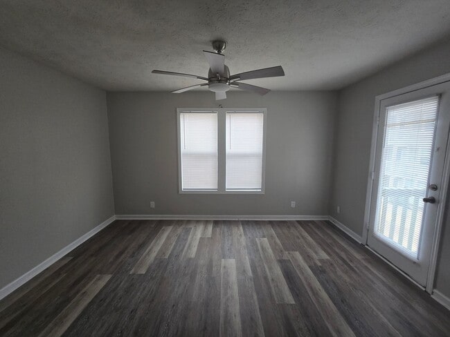 Photo - 6821 Willowbrook Dr