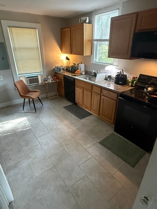 Photo - 1322 W 23rd St