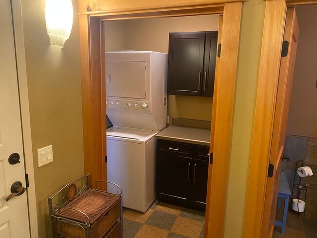 Photo - 2 bedroom Whitefish Condo with views and walking distance to City Beach!