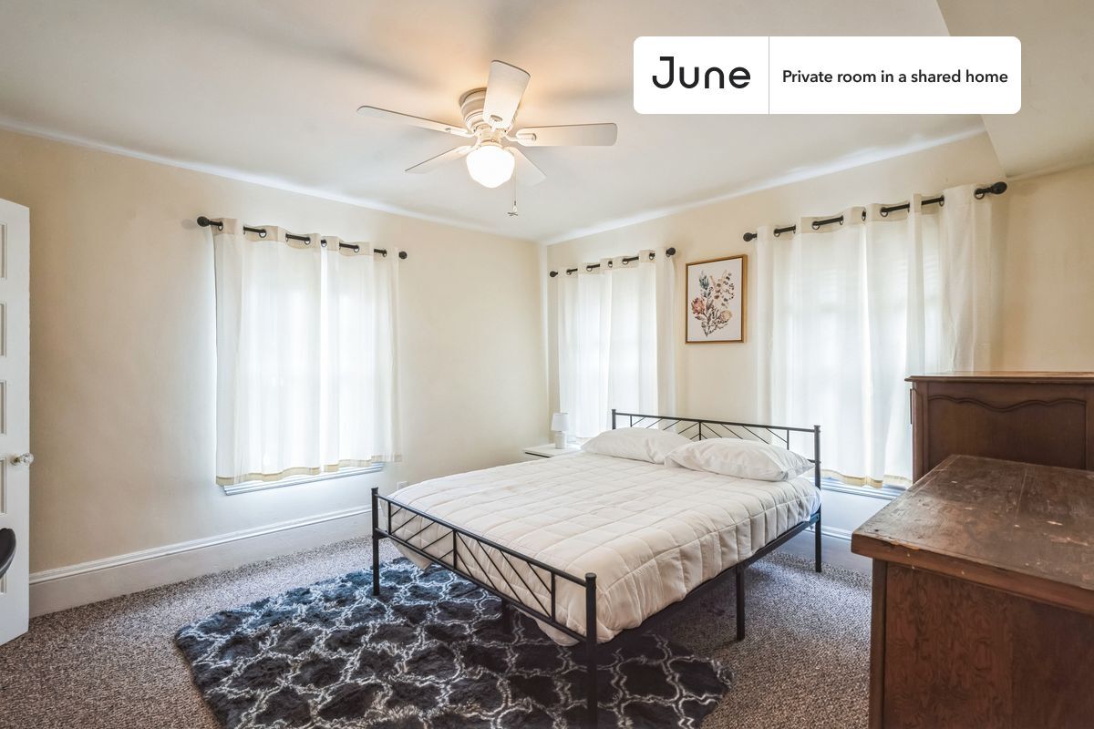 Private bedroom in 6 bed/3.5 bath Home - Private bedroom in 6 bed/3.5 bath Home