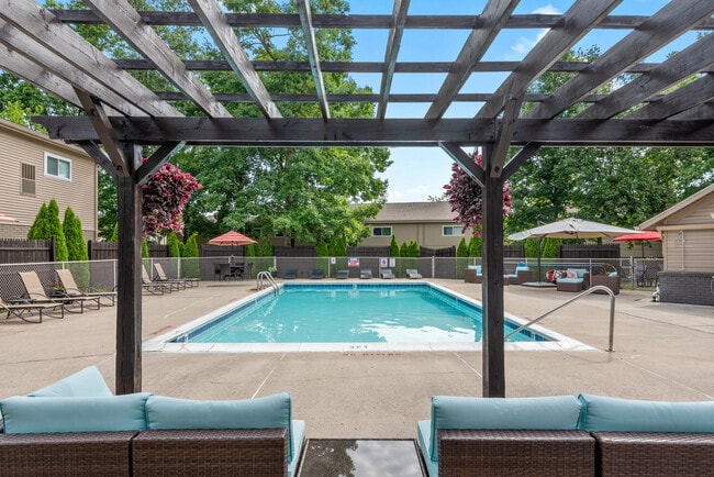 Swimming Pool - Waters Edge Apartments