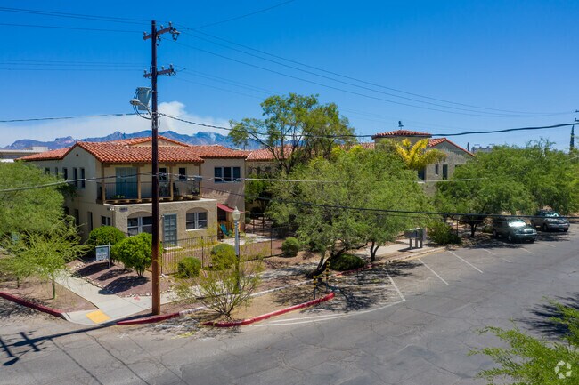 Don Martin Apartments - Don Martin Apartments