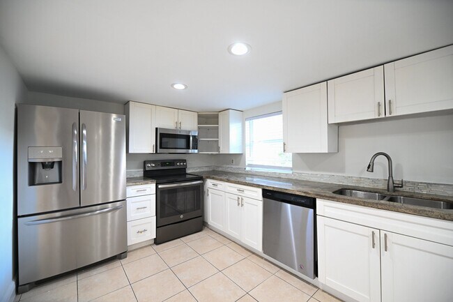 Photo - 2507 N 66th Ave