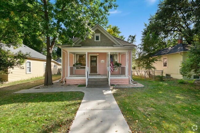 Building Photo - 1019 Laporte Ave Rental