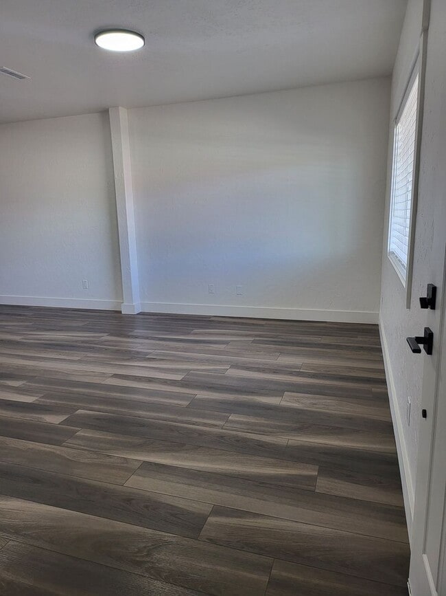 Photo - 1305-1307 Daniel Street Unit 1307 Daniel