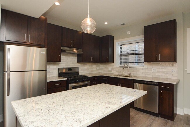 818 Crain St Unit 4
