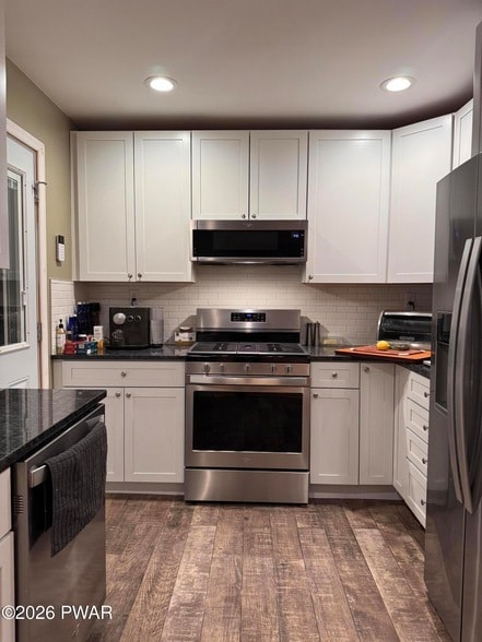 Photo - 200 Avenue H