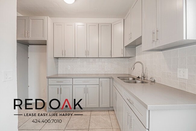 Photo - 921 S Bonnie Brae St Unit 35