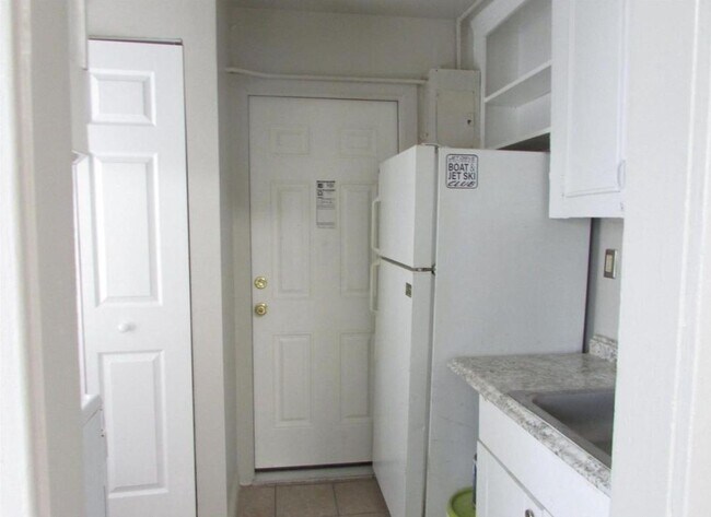 Photo - 1100 N Ohio Ave