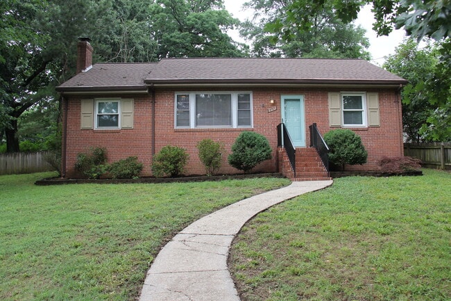 Building Photo - 3707 Brookside Rd