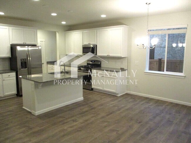 Photo - 3 Bedroom, 2.5 Bathroom Andasio Villiage Home in Port Orchard