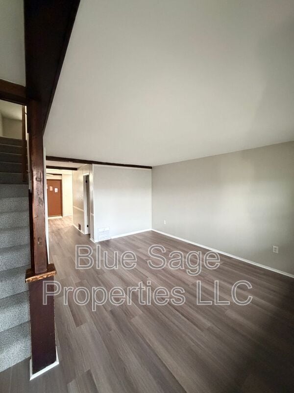 Photo - 3403 Township Line Rd
