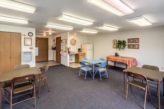 Photo - 7032 W Heritage St