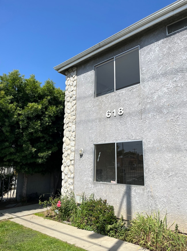 Building Photo - 618 Wilmington Blvd Unit C