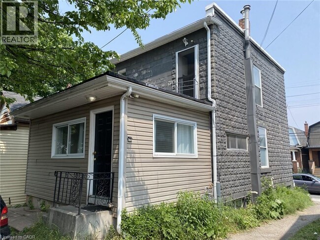 Photo - 1164 Cannon St E