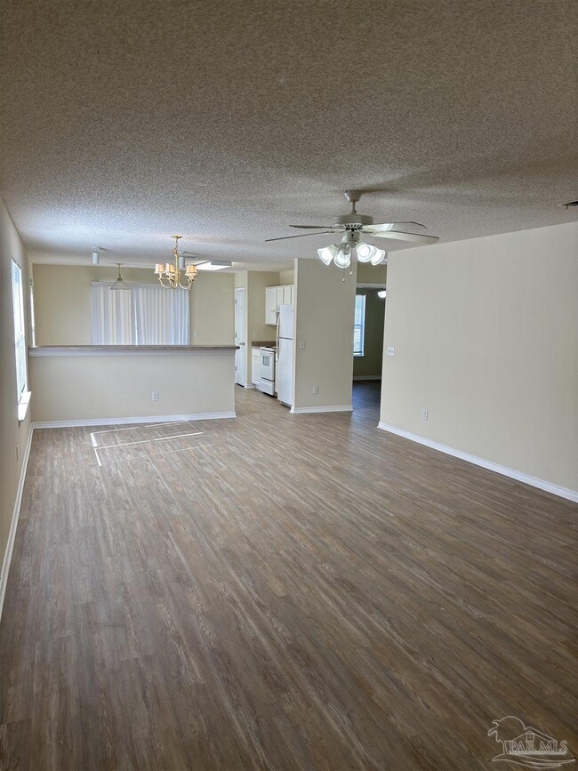 Photo - 1006 Antigua Cir