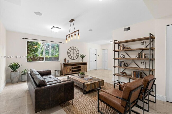 Photo - 10672 SW 77th Ave