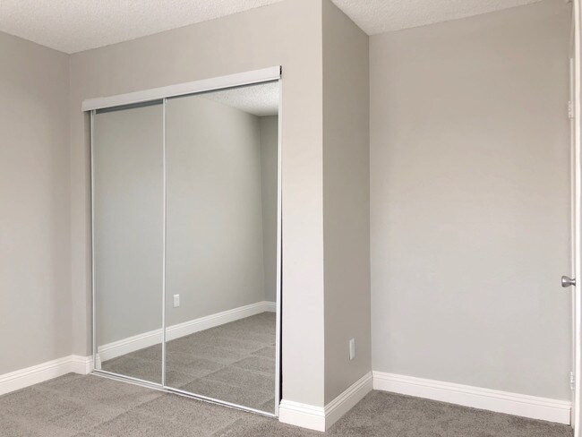 Photo - Vista Pacific Apartments