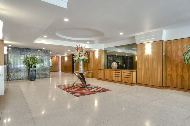 Photo - The Horizon Tower