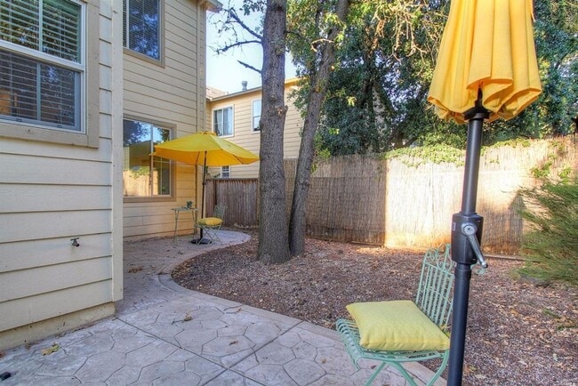 Photo - 1,812 Square Foot Two level 3 bedroom  2.5...
