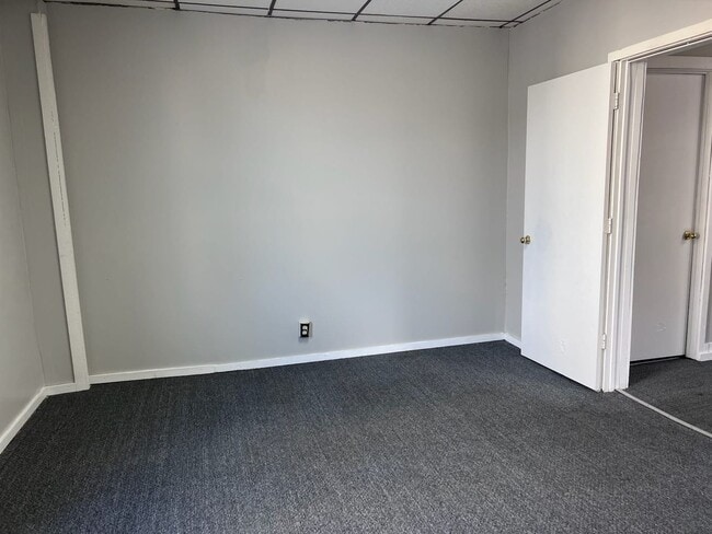 Building Photo - 707-709 Unit 709- #1