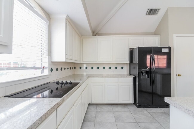 Photo - 317 N Fountain Gate Dr