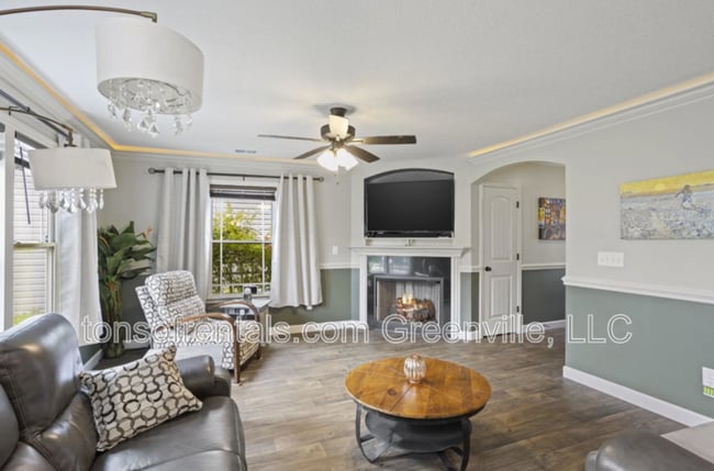 Photo - 679 Spartan Commodor Ln