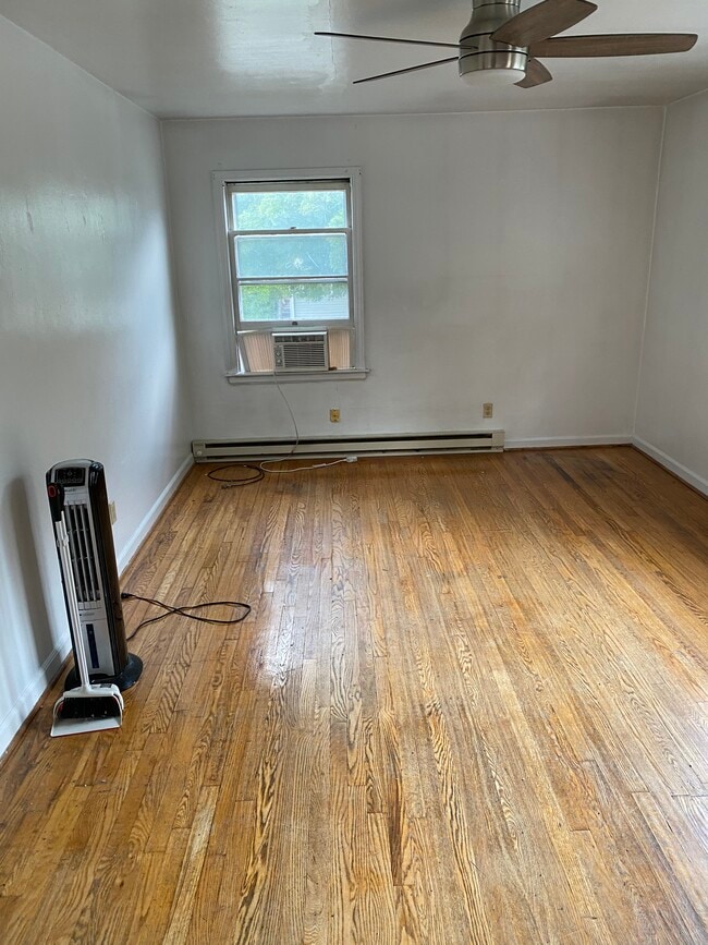 Photo - 114 Lucas Dr