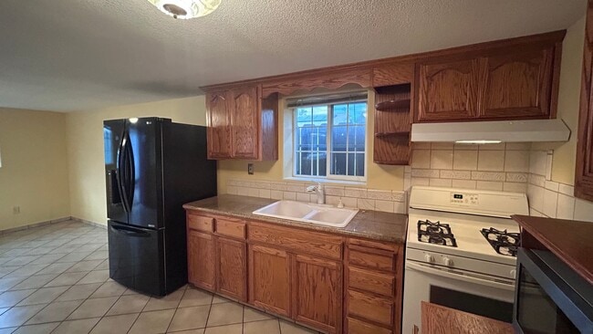 Photo - 1404 Teresa St