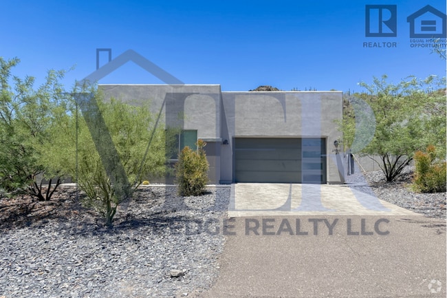 Building Photo - 3Bed/2Bath Home at Surrey Dr/Cave Creek Rd...