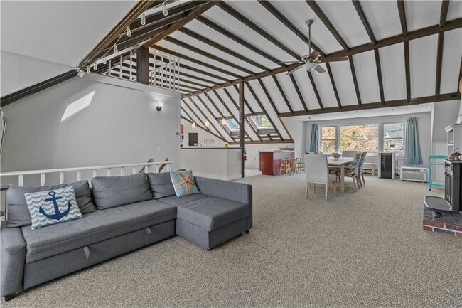 Photo - 167 Coggeshall Ave