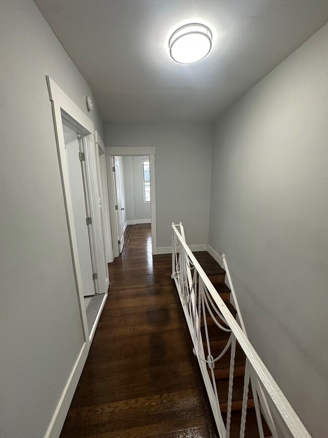 Photo - 5220 Ditman St