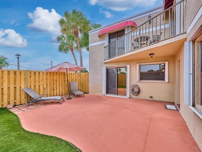 Photo - 4075 Village Dr