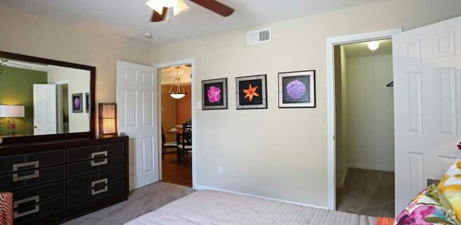 Building Photo - 1 bedroom in Conroe TX 77304 Unit 1006 Rental